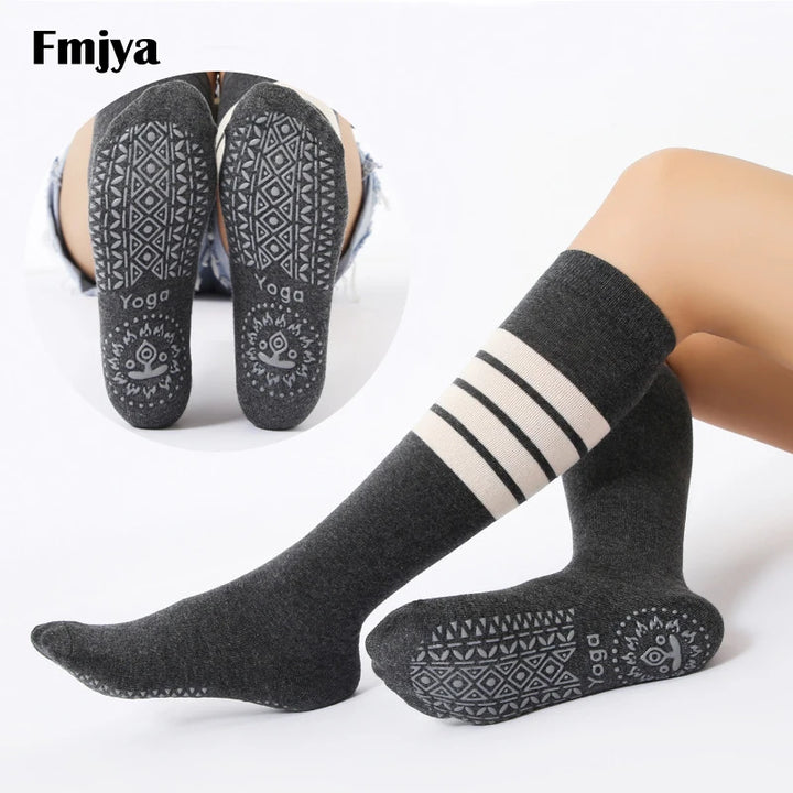 Women's Breathable Yoga Socks Silicone Non Slip Cotton Knee High Fitness Dance Ballet Sports Pilates Grip Socks Slippers