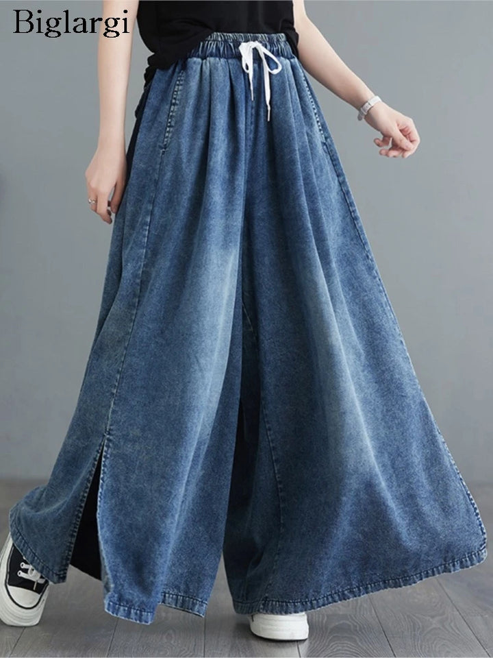 Oversized Wide-Leg Jeans - High-Waisted Pleated Pants for Women